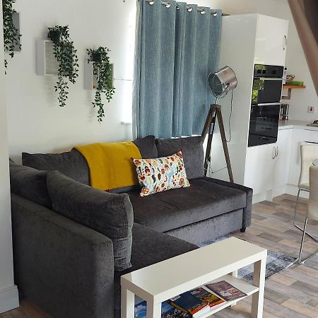 Bunlin Heights Self Catering Studio Милфорд Екстериор снимка