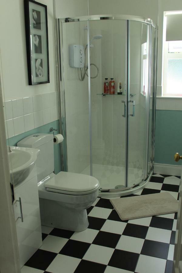 Bunlin Heights Self Catering Studio Милфорд Екстериор снимка